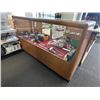 Image 1 : Vintage Half Vision Showcase Counter