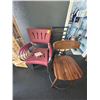Image 1 : Plastic Stack Armchairs 4, Stools - 2