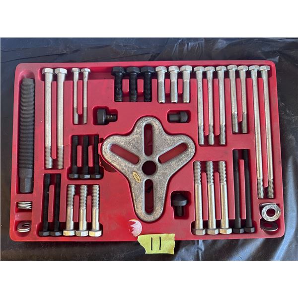 Harmonic balancer puller and steering wheel puller set