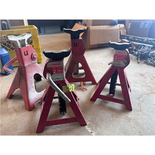 Set of 4- 2 ton axle stands/jacks