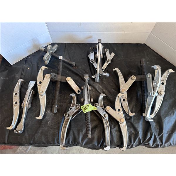 Jaw gear and pulley pullers