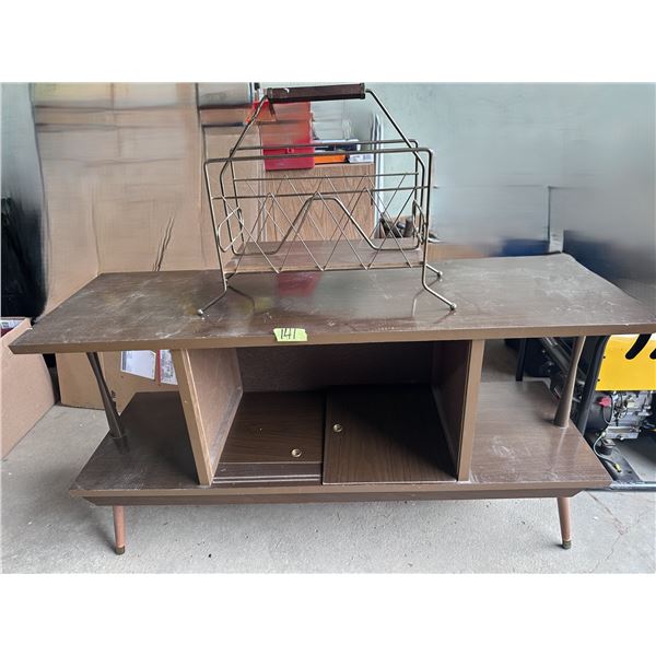 Side table and magazine rack