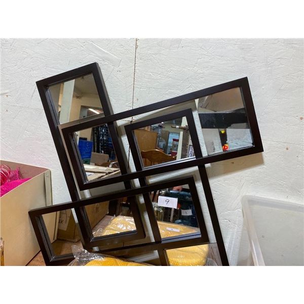 DECORATIVE MIRROR