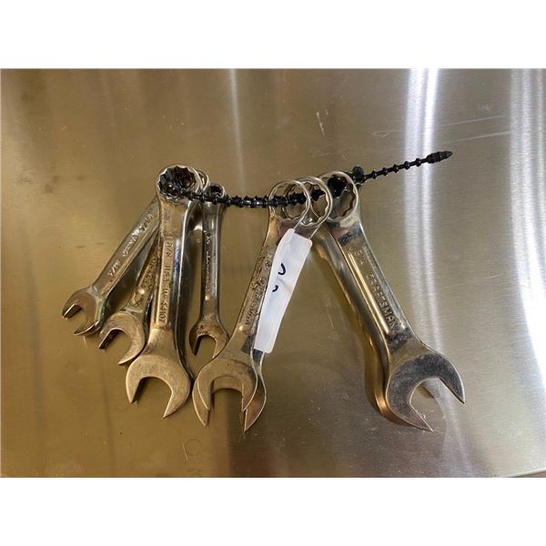 SMALL SET OF STANDARD WRENCHES
