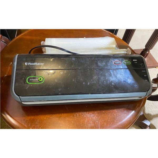 FOOD SAVER / WRAPPER MACHINE