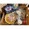 Image 1 : BOX LOT OF ASSORTED KITCHEN GLASSWARE