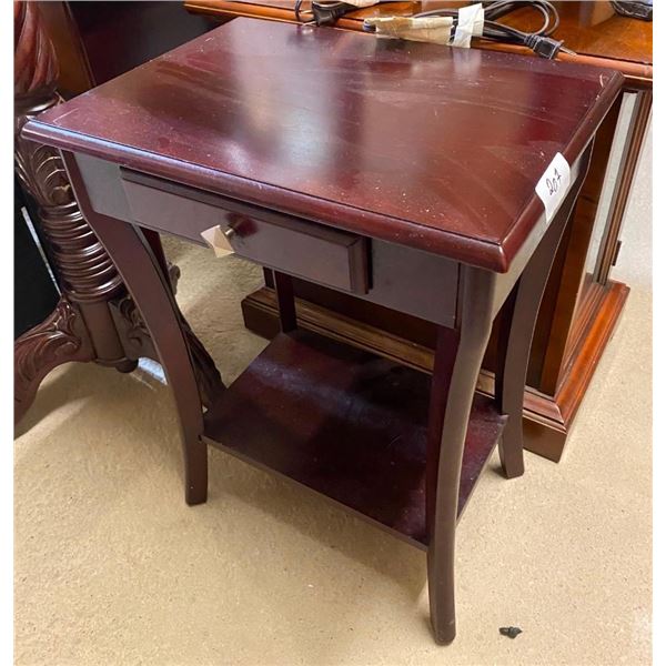 18IN WOODEN END STAND