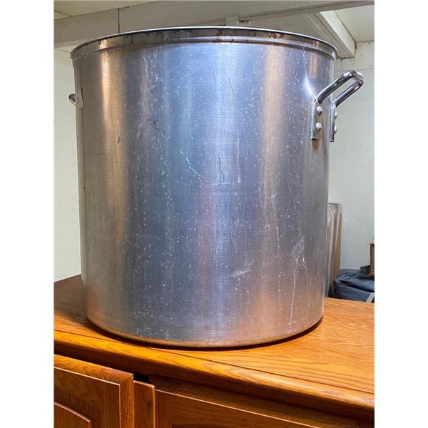 18X18IN LARGE CORN POT