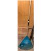 Image 1 : LONG LEAF RAKE