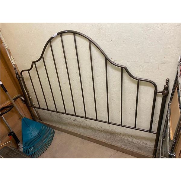 QUEEN SIZE BED HEADBOARD