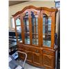 Image 1 : 5FT WOODEN HUTCH