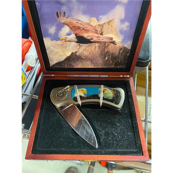 COLLECTORS EAGLE KNIFE