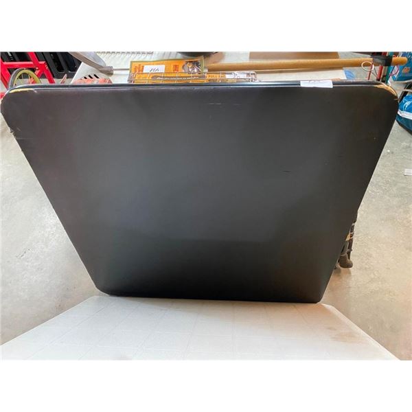34X34IN FOLDABLE TABLE