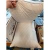 Image 1 : 2 BEAUTYREST PILLOWS