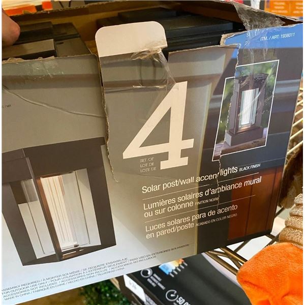 4 SOLAR POST / WALL ACCENT LIGHTS
