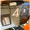 Image 1 : 4 SOLAR POST / WALL ACCENT LIGHTS