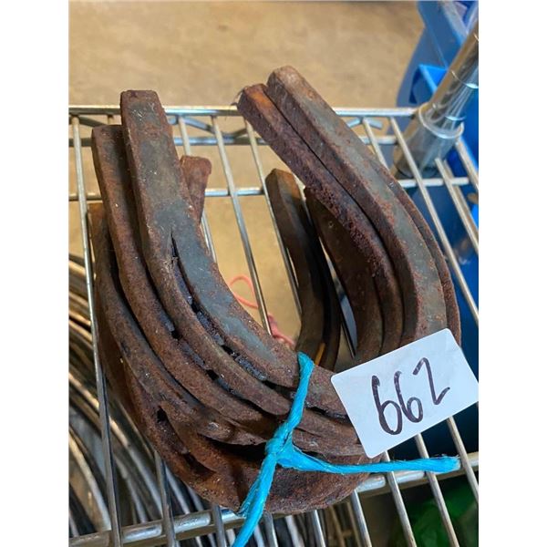 7 HORSE SHOES