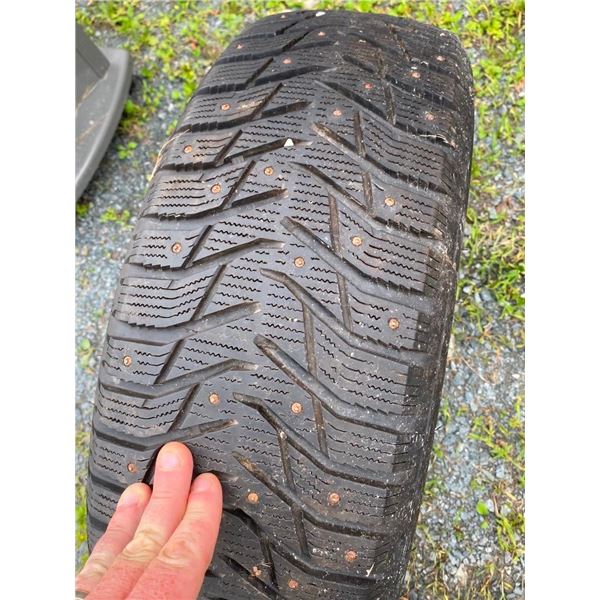 225/65R17 WINTER TIRE