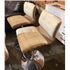 Image 1 : 2 BAR STOOLS