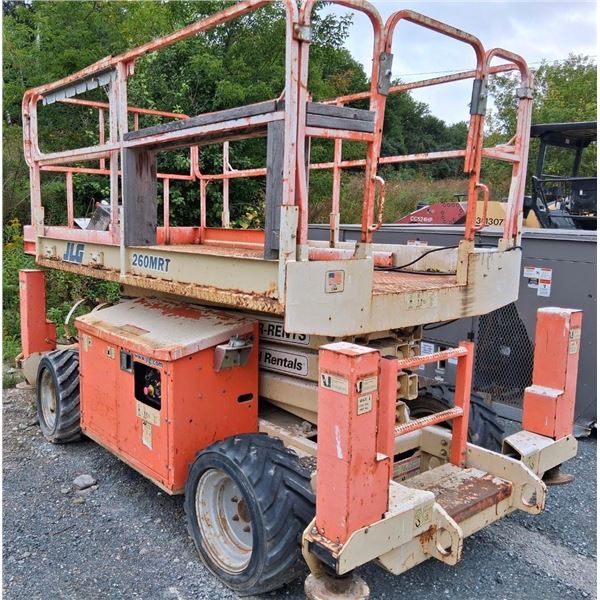 JLG SCISSOR LIFT