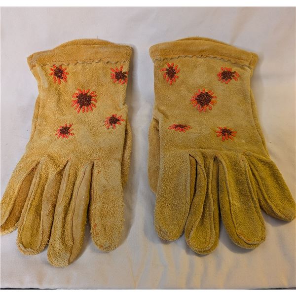 Hand Made Beaded Moose Hide Finger Gloves
