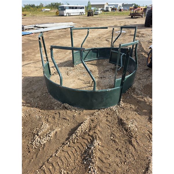 3 piece round bail feeder- as is