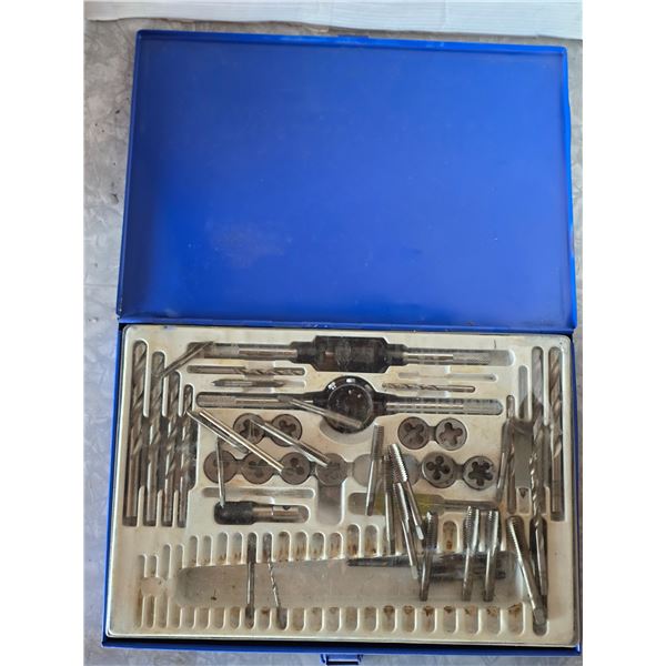 Tap and die set