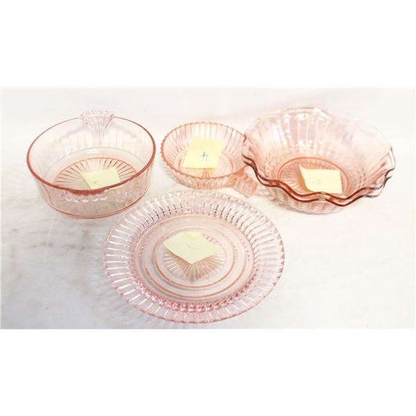 VINTAGE PINK DEPRESSION GLASS PLATE IN THE "QUEEN