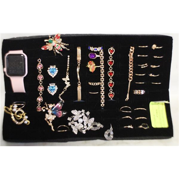 EWELRY ORGANIZER TRAY WITH RINGS AND BROOCHS