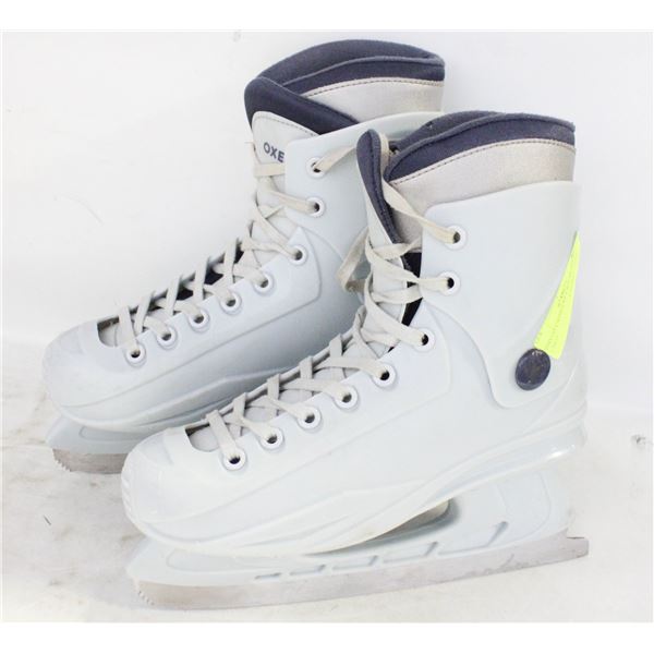 OXELO LADIES SZ 8 ICE SKATES - USED