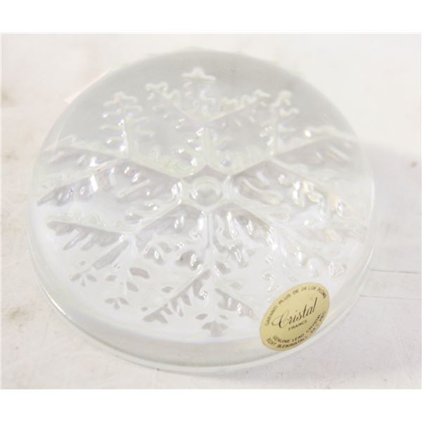 VINTAGE CRISTAL FRANCE SNOWFLAKE PAPERWEIGHT