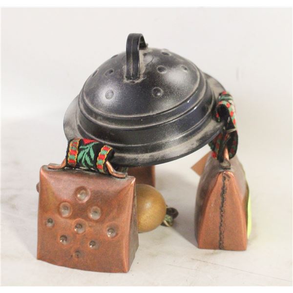 VINTAGE ALPINE HANGING WIND CHIME / DOORBELL