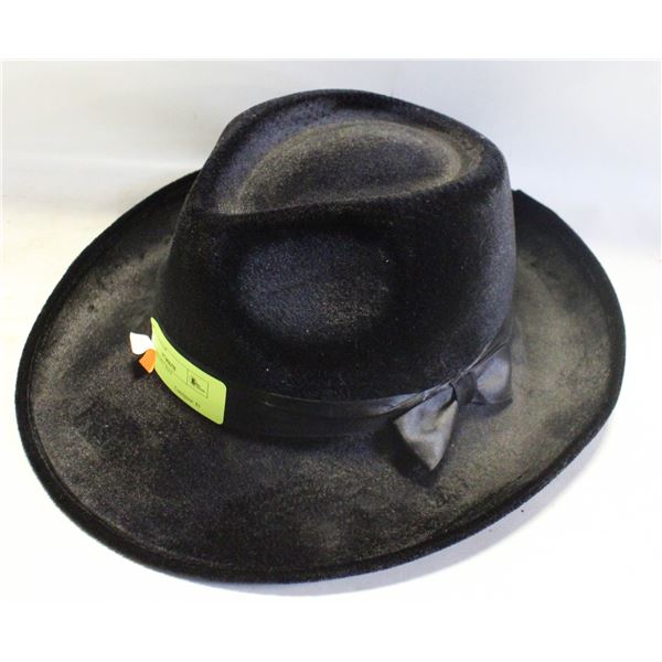 BLACK VELVET HAT