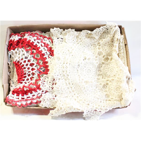 FLAT OF DOILIES