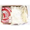 Image 1 : FLAT OF DOILIES