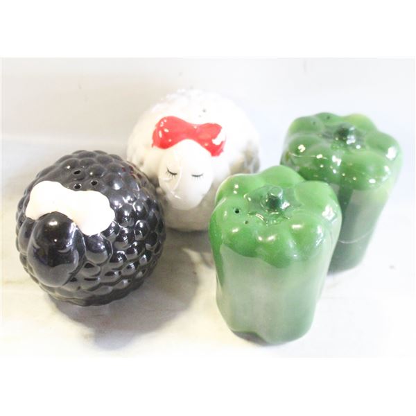 VINTAGE-STYLE CERAMIC SHEEP SALT AND