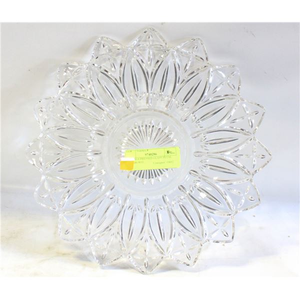 VINTAGE PRESSED GLASS PETAL STARBURST