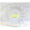 Image 1 : VINTAGE PRESSED GLASS PETAL STARBURST