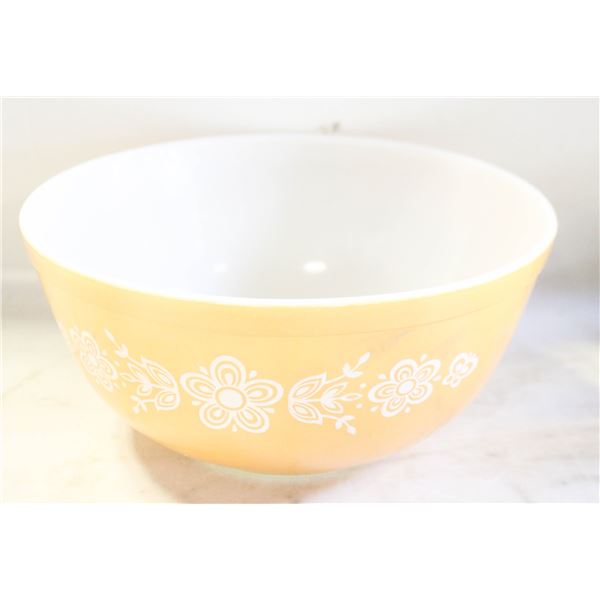 VINTAGE PYREX BUTTERFLY ROUND MIXING BOWL