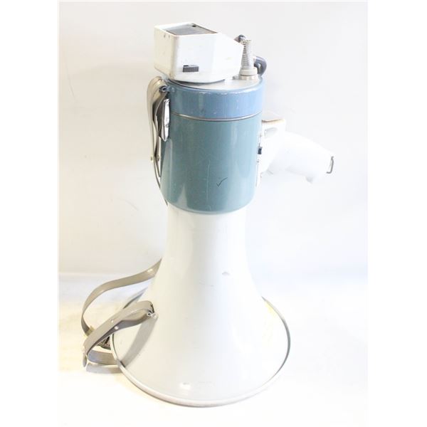 FANON MEGAPHONE WITH A SIREN