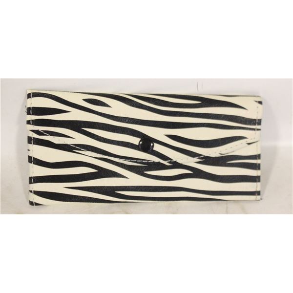 BLACK ZEBRA PRINT WALLET