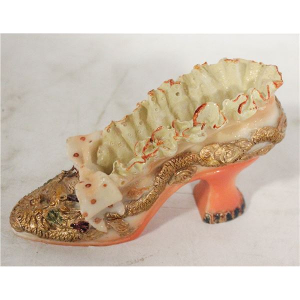 VINTAGE HIGH HEEL SHOE FIGURINE