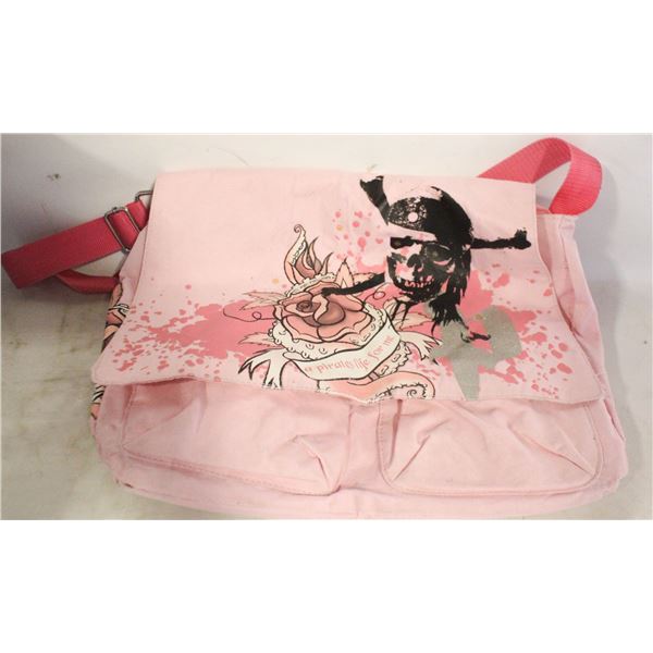 USED BAAG DISNEY PIRATES CARIBBEAN