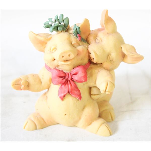 VINTAGE GANZ PIGSVILLE PIG FIGURINE