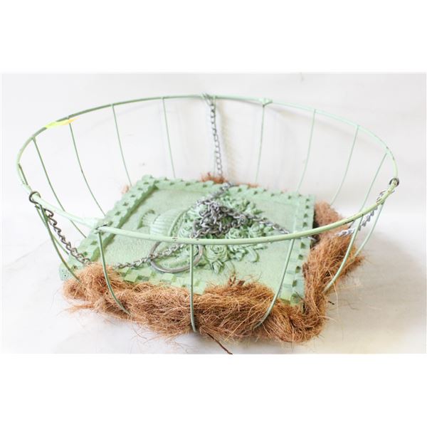 ESTATE HANGING PLANTER BASKET +
