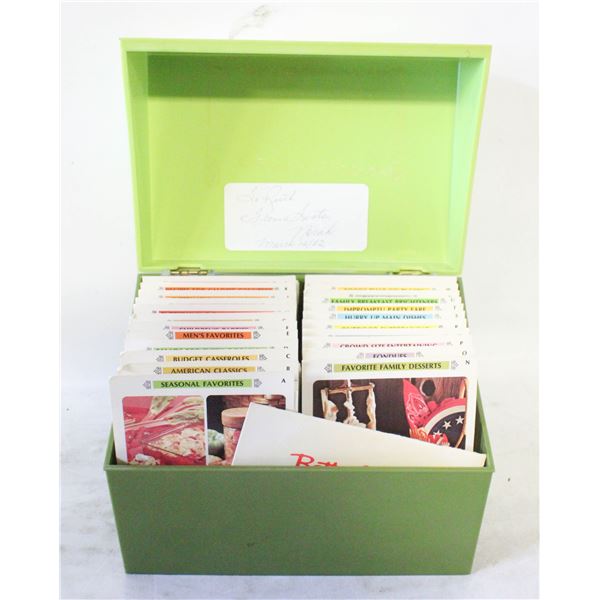 VINTAGE BETTY CROCKER RECIPE CARD LIBRARY