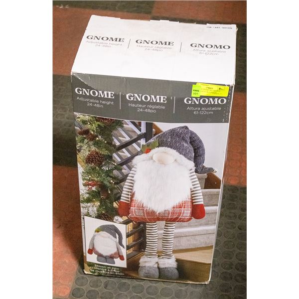 HOLIDAY GNOME DECORATION WITH ADJUSTABLE HEIGHT