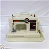Image 1 : PORTABLE SEWING MACHINE