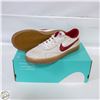 Image 1 : NEW NIKE SB SIZE 9