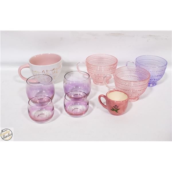 LOT OF PINK AND PURPLE BUBBLE GLASS MUGS